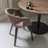 377505 BD 01 SF FA Yossi eetkamerstoel bruin met houten poot donkerbruin vierkant